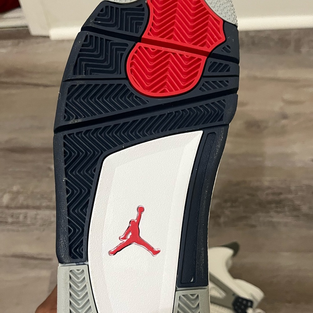 The Air Jordan 4 Retro White Midnight Navy
